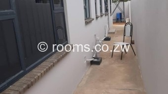  Room  in Southview