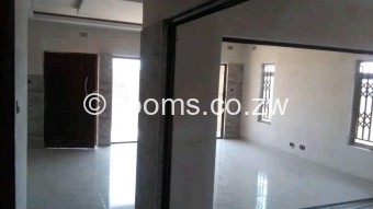  Room  in Southview