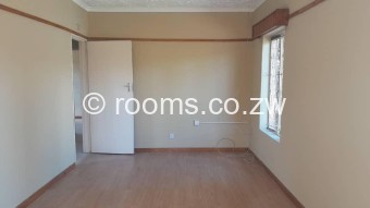  Room  in Msasa Park