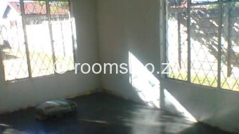  Room  in Zimre Park