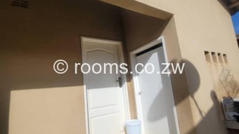  Room  in Warren Park