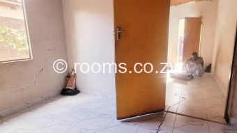  Room  in Warren Park
