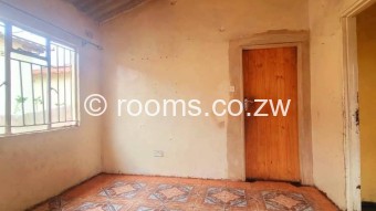  Room  in Kuwadzana