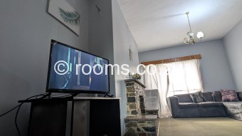  Room  in Avenues