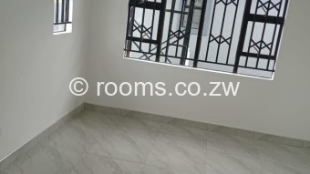  Room  in Southview