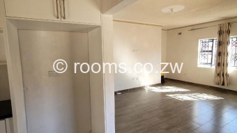  Room  in Emerald Hill