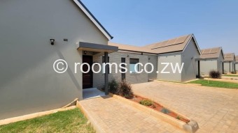  Room  in Bluff Hill