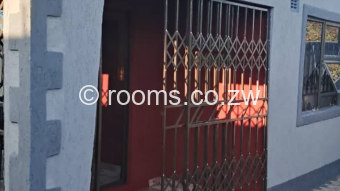  Room  in Nkulumane