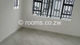  Room  in Southview