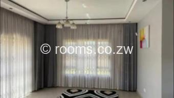  Room  in Bluff Hill