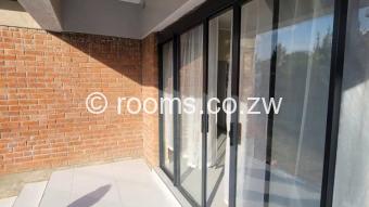  Room  in Bluff Hill