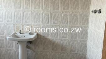  Room  in Bluff Hill