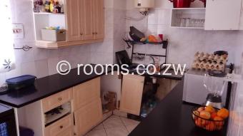  Room  in Avenues