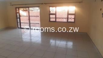  Room  in Marimba Park