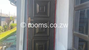  Room  in Sandton Park