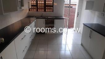  Room  in Marimba Park