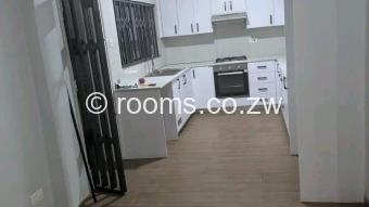  Room  in Glaudina