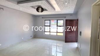  Room  in Bluff Hill