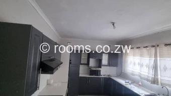  Room  in Bluff Hill