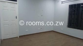  Room  in Glaudina