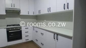  Room  in Glaudina