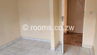  Room  in Cold Comfort