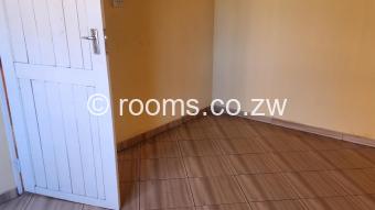  Room  in Cold Comfort