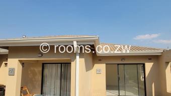  Room  in Bluff Hill