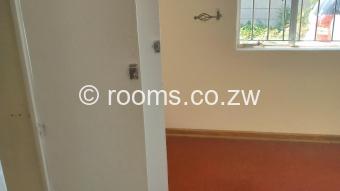  Room  in Msasa Park