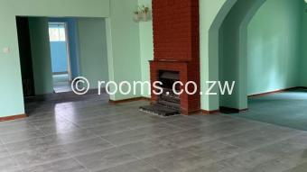  Room  in Glen Lorne