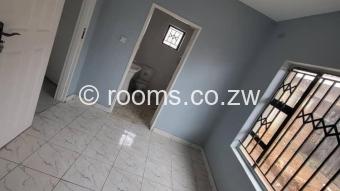  Room  in Glaudina