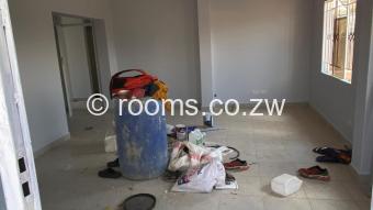 Room  in Budiriro