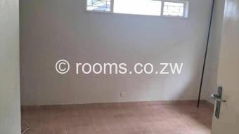  Room  in Kuwadzana