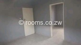  Room  in Warren Park