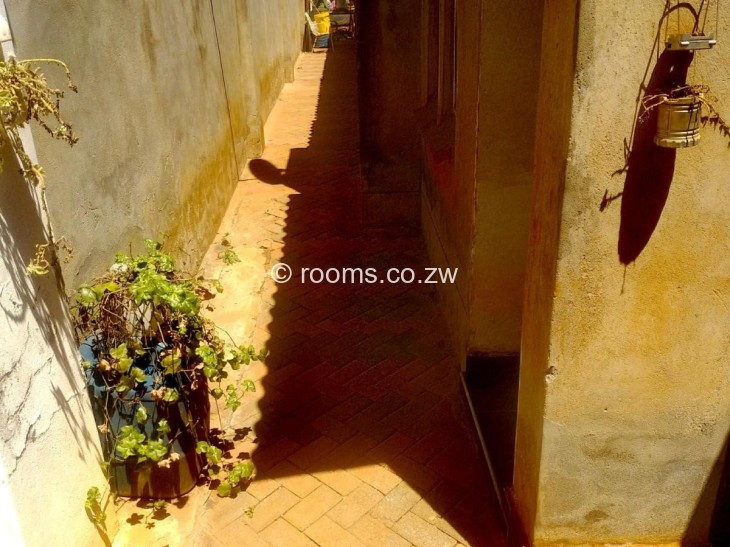 Rooms for Rent in Hatcliffe, Harare