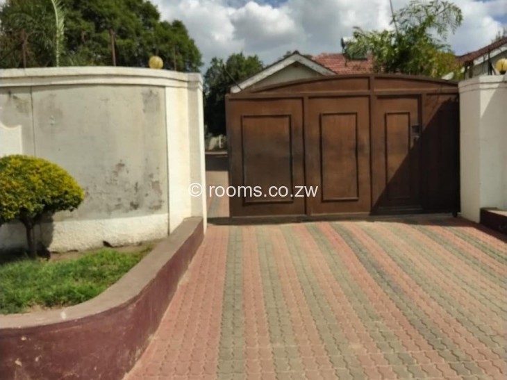 Rooms for Rent in Waterfalls, Harare