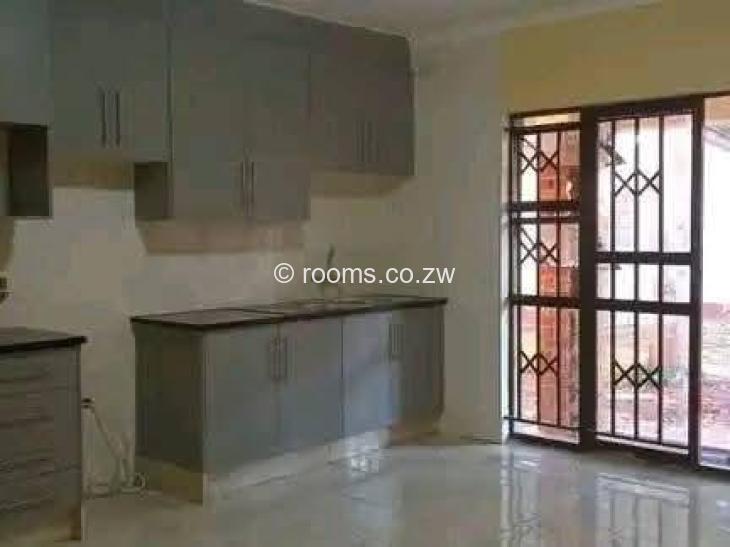 Rooms for Rent in Bluff Hill, Harare