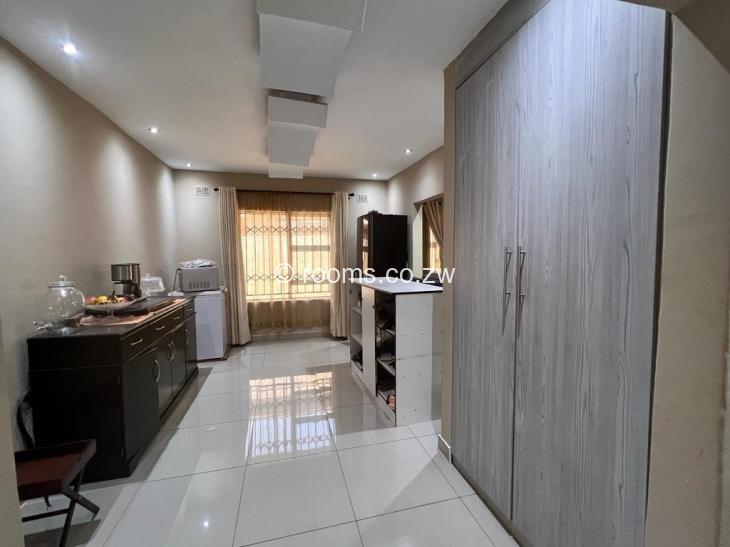 Rooms for Rent in Ashdown Park, Harare