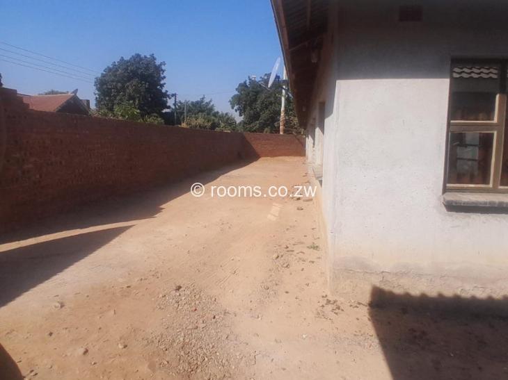 Rooms for Rent in Marimba Park, Harare