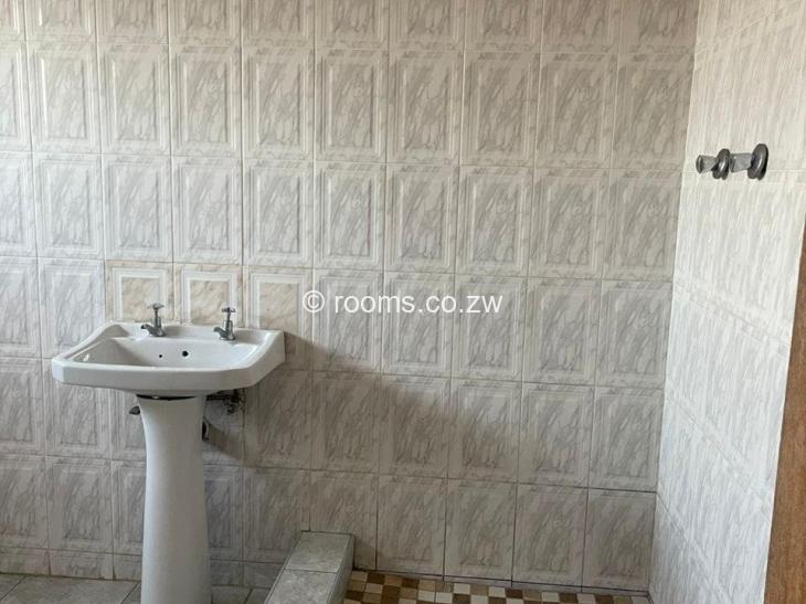 Rooms for Rent in Bluff Hill, Harare