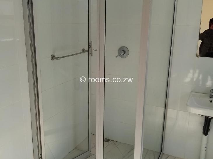 Rooms for Rent in Borrowdale, Harare