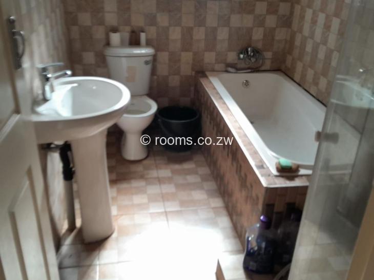 Rooms for Rent in Ashdown Park, Harare