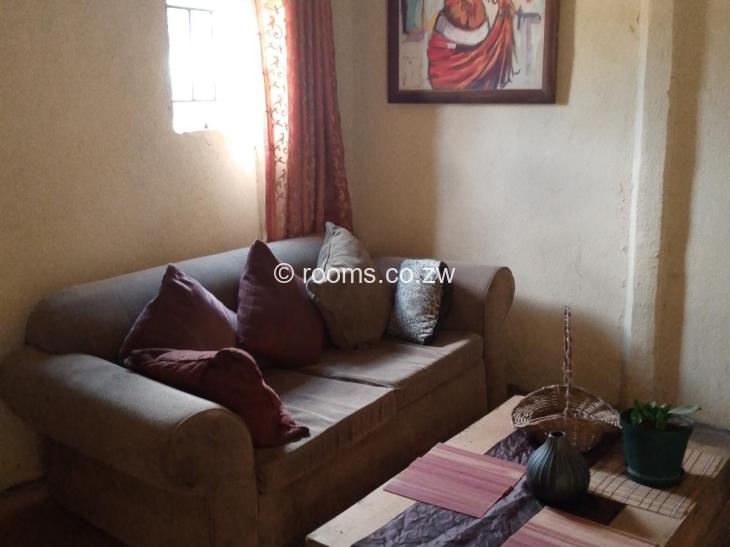 Room for Rent in Damafalls, Damofalls