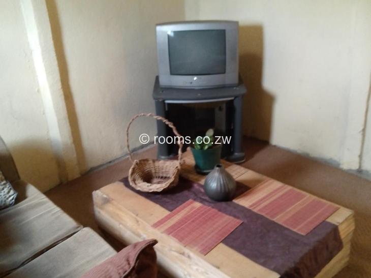 Room for Rent in Damafalls, Damofalls