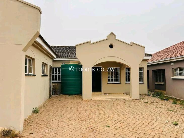 Rooms for Rent in Bluff Hill, Harare