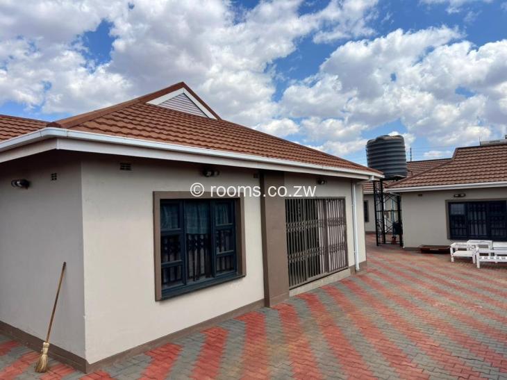 Rooms for Rent in Ashdown Park, Harare