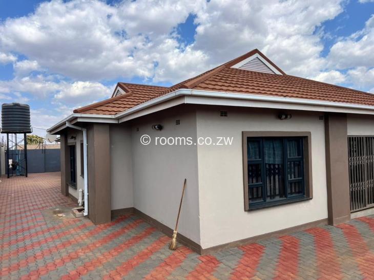 Rooms for Rent in Ashdown Park, Harare