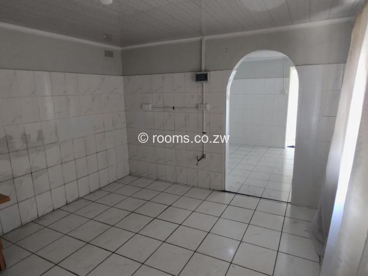 Rooms for Rent in Monavale, Harare