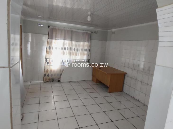 Rooms for Rent in Monavale, Harare