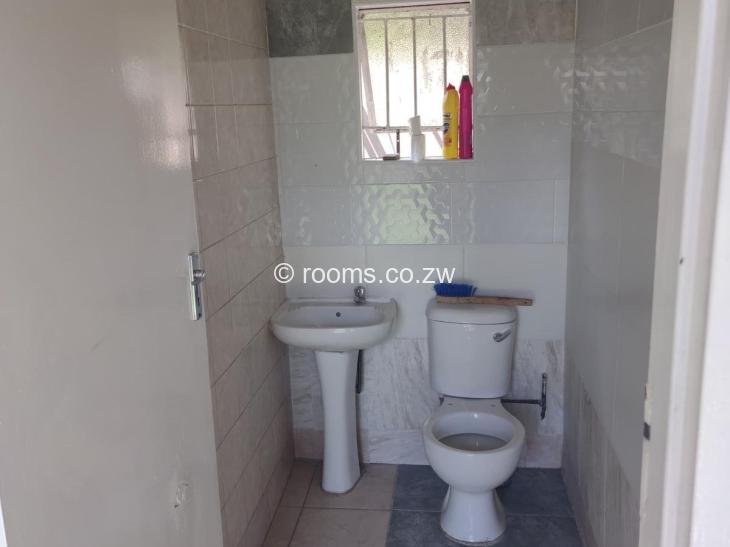 Rooms for Rent in Monavale, Harare